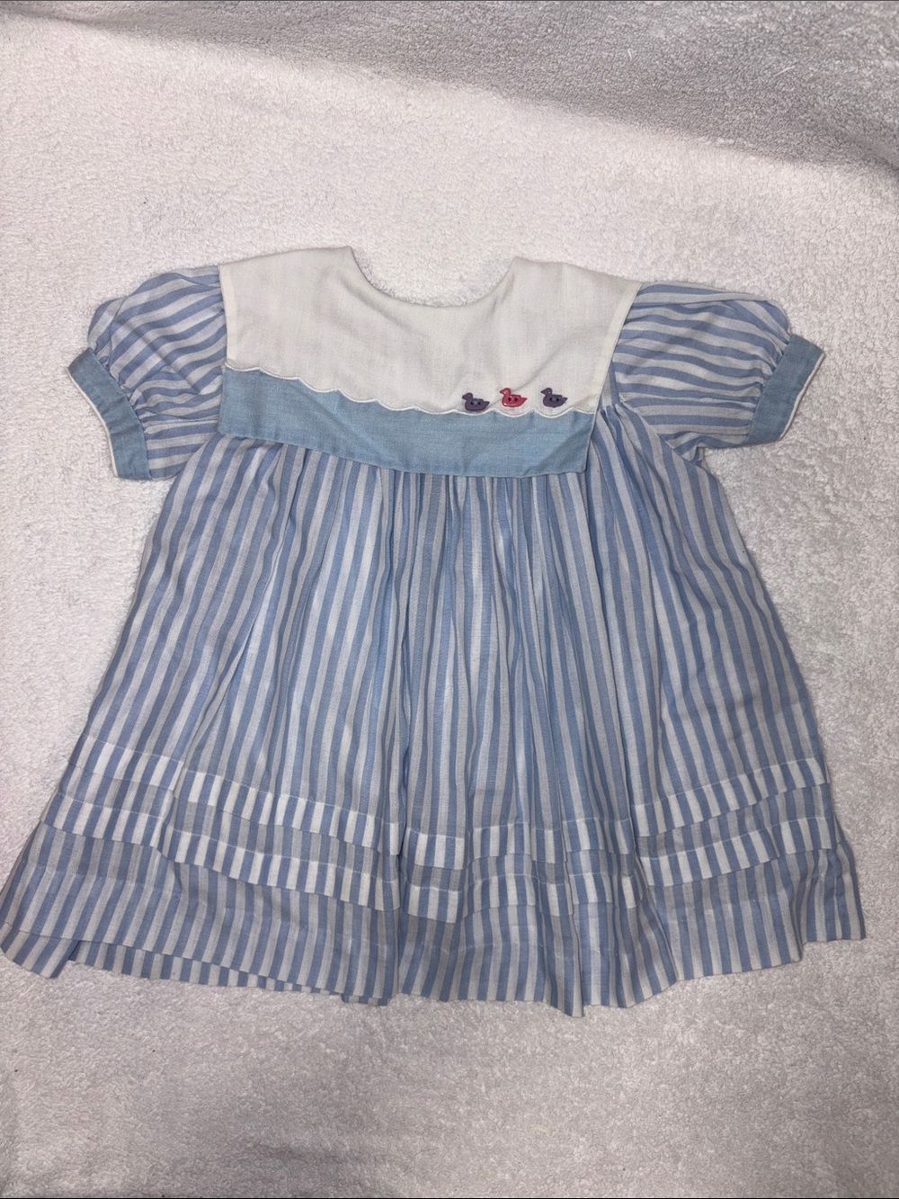 Rare editions vintage Blue and White Striped Duck button collar Dress USA 4t